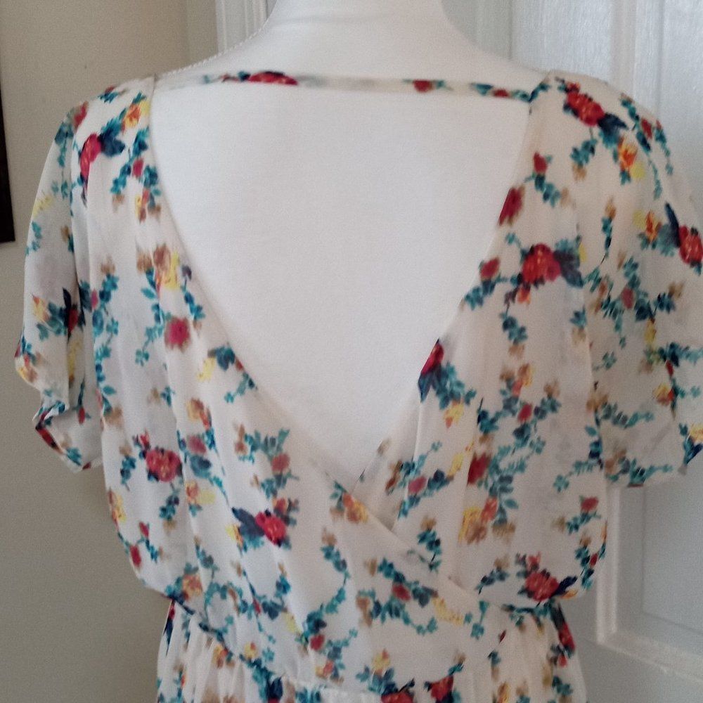 Women's Lovely Short Sleeve Wrap Detail Floral Mini Dress with Lining (Size M) - Picture 7 of 8